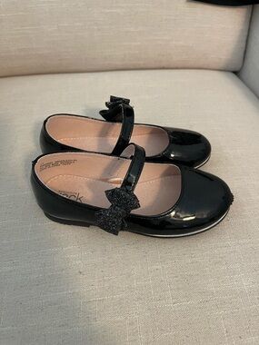 Girls Black Patent Sparkle Bow Shoes